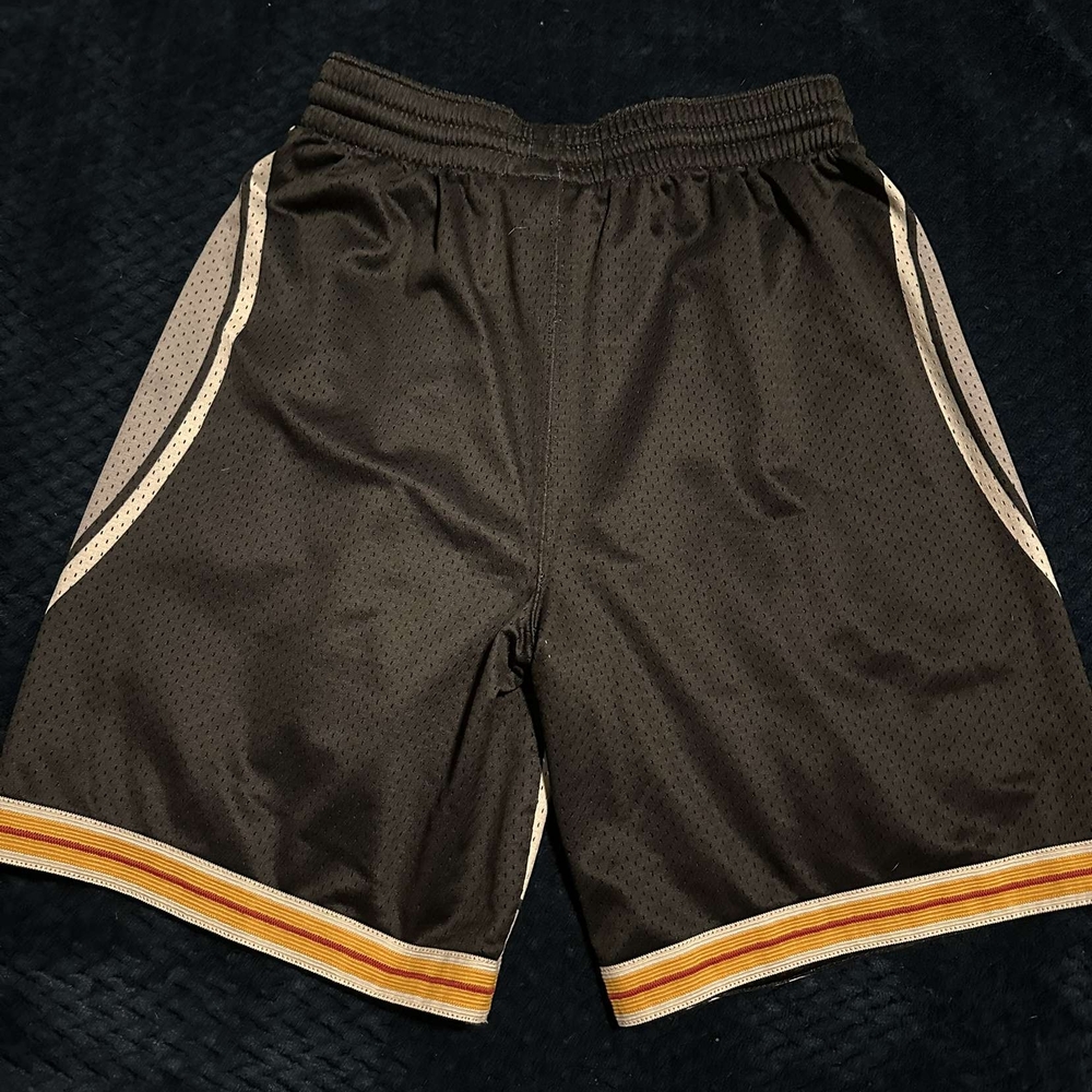 Mitchell & Ness Throwbacks Label Shorts - image 2